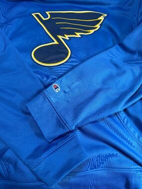 💙Champion St Louis Blues Hoodie Large 100% Polyester NHL Blue